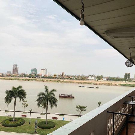 River Star Hotel Phnom Penh Eksteriør billede