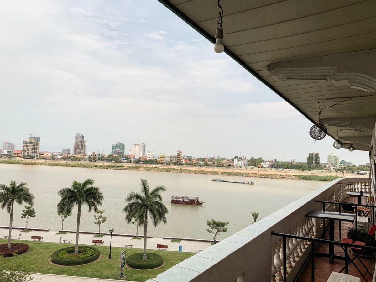 River Star Hotel Phnom Penh Eksteriør billede